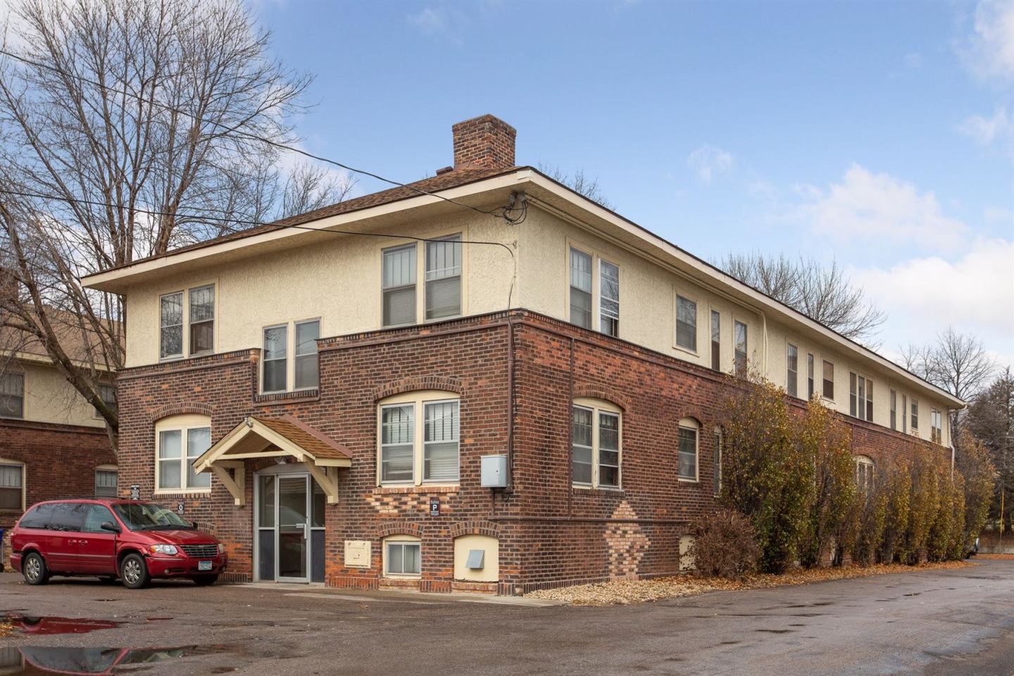 1598 Charles Avenue Image 23