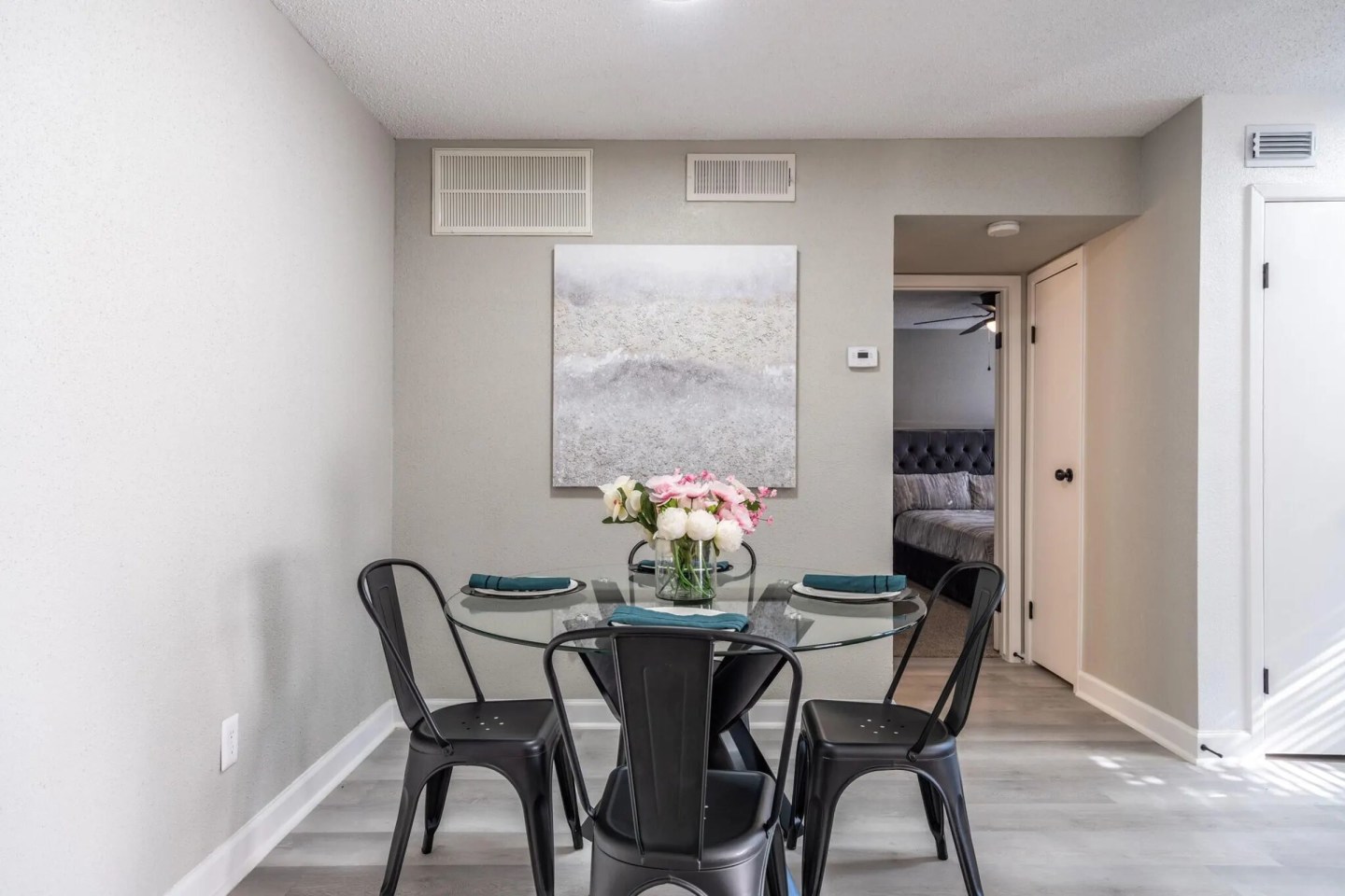 Skylar Pointe Image 5
