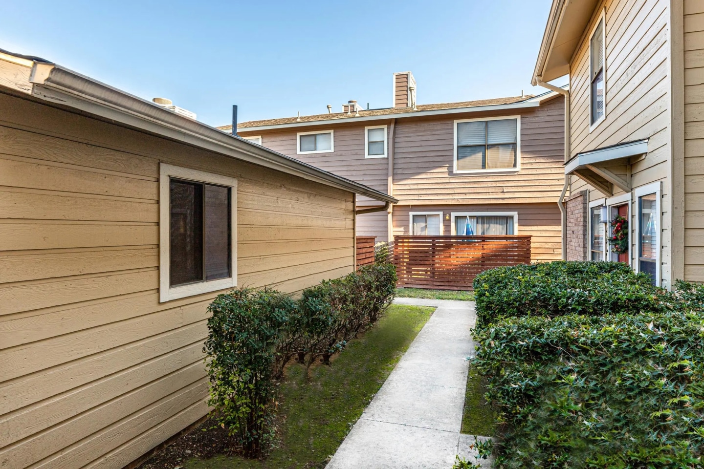 The Camaron Townhomes & Flats Image 48