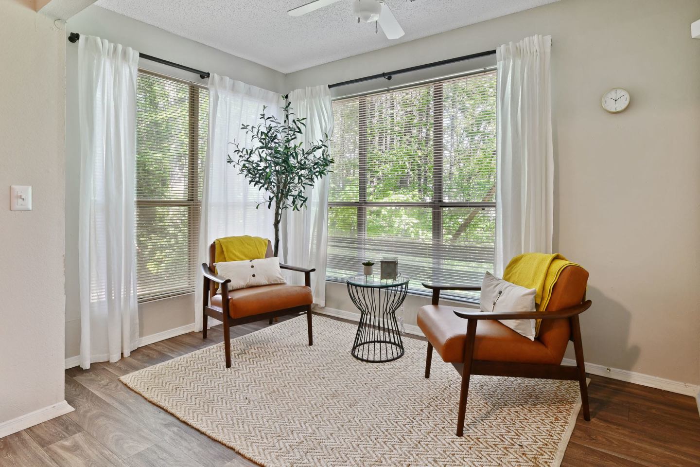 300 Riverside Image 11
