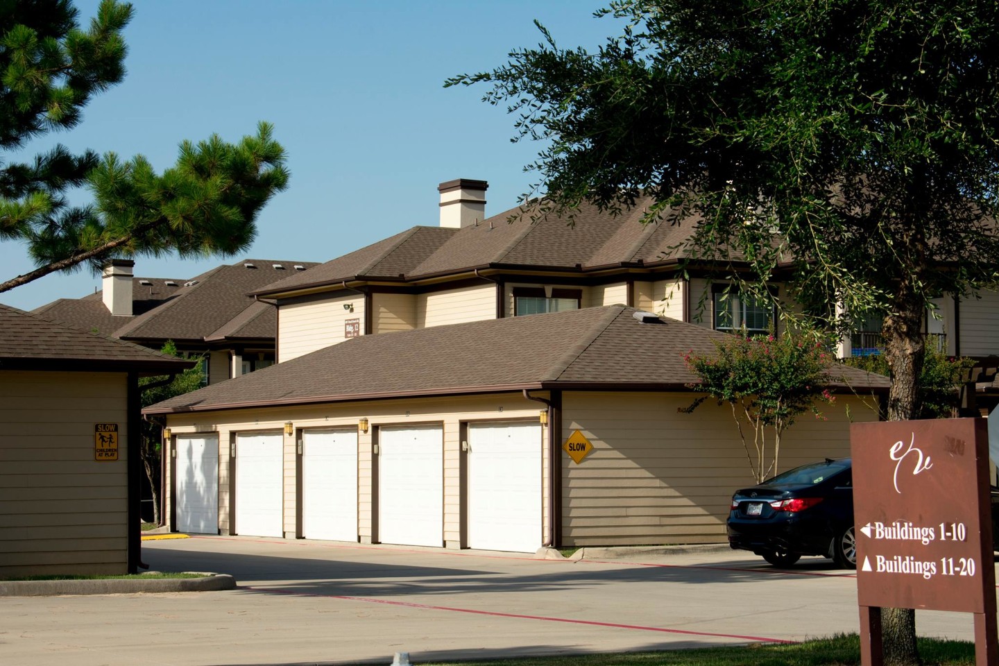 Estate Villas at Krum Image 61