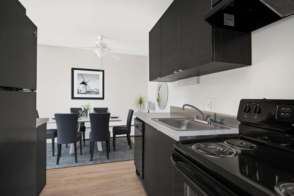 441 West Oakdale Image 2