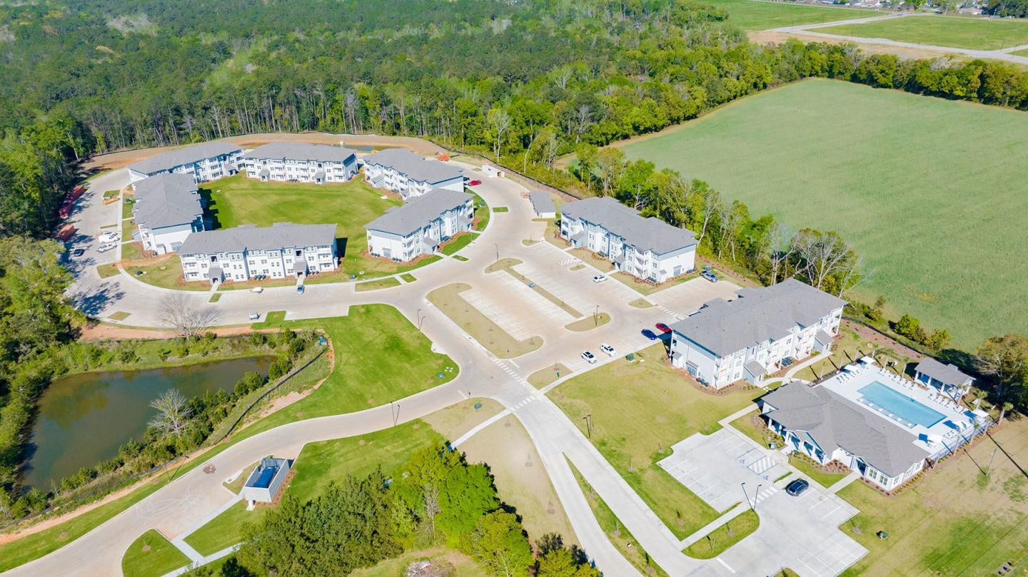 Exchange at Daphne Image 61