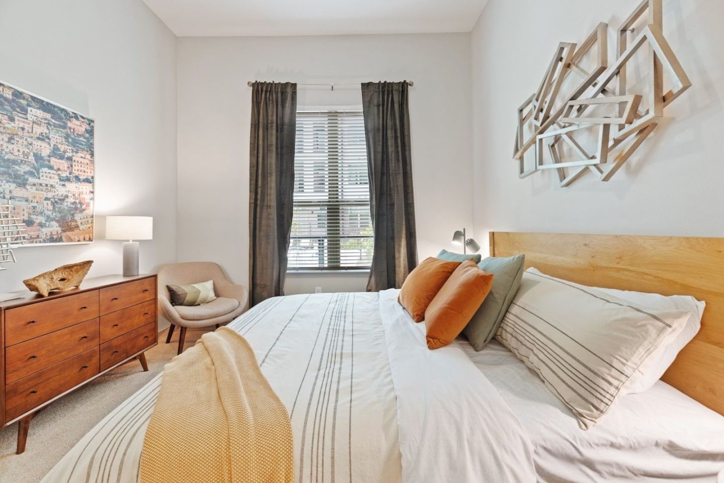 Standard in the Heights Image 10