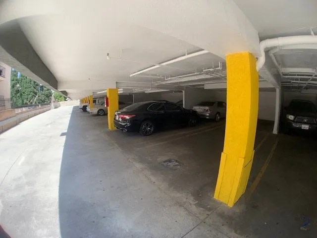 Roscoe Street Image 21