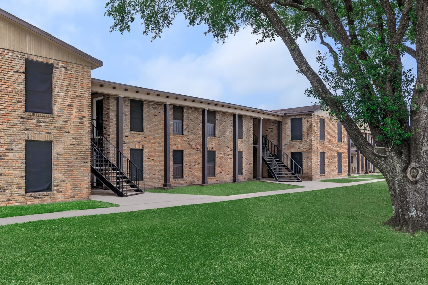 Broadway Park Apartments Image 15