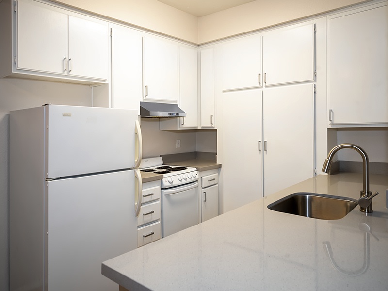 Senior Housing 55+ - Heritage Park Escondido Image 3