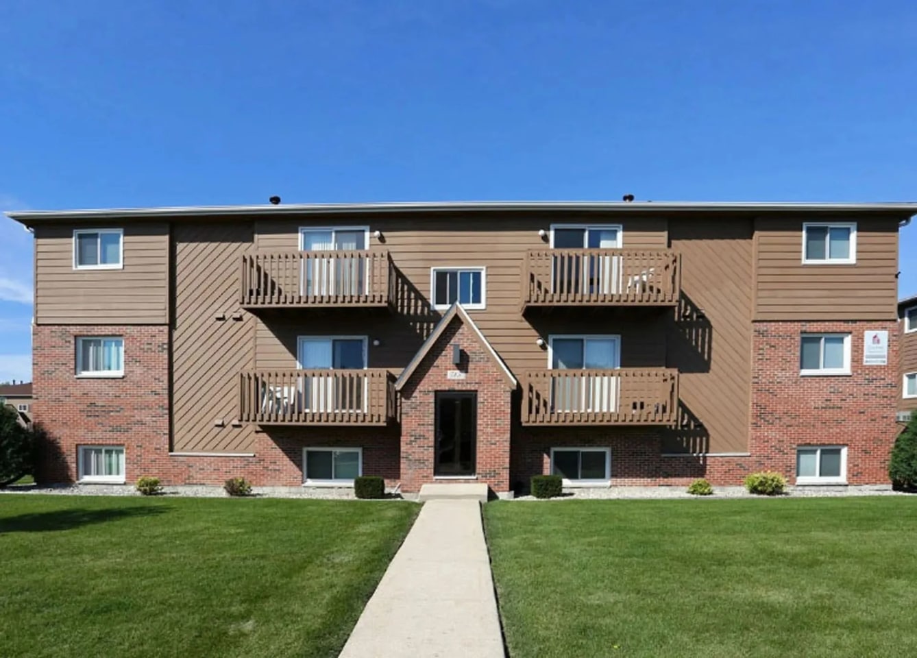 Eco Park Apartments Image 11