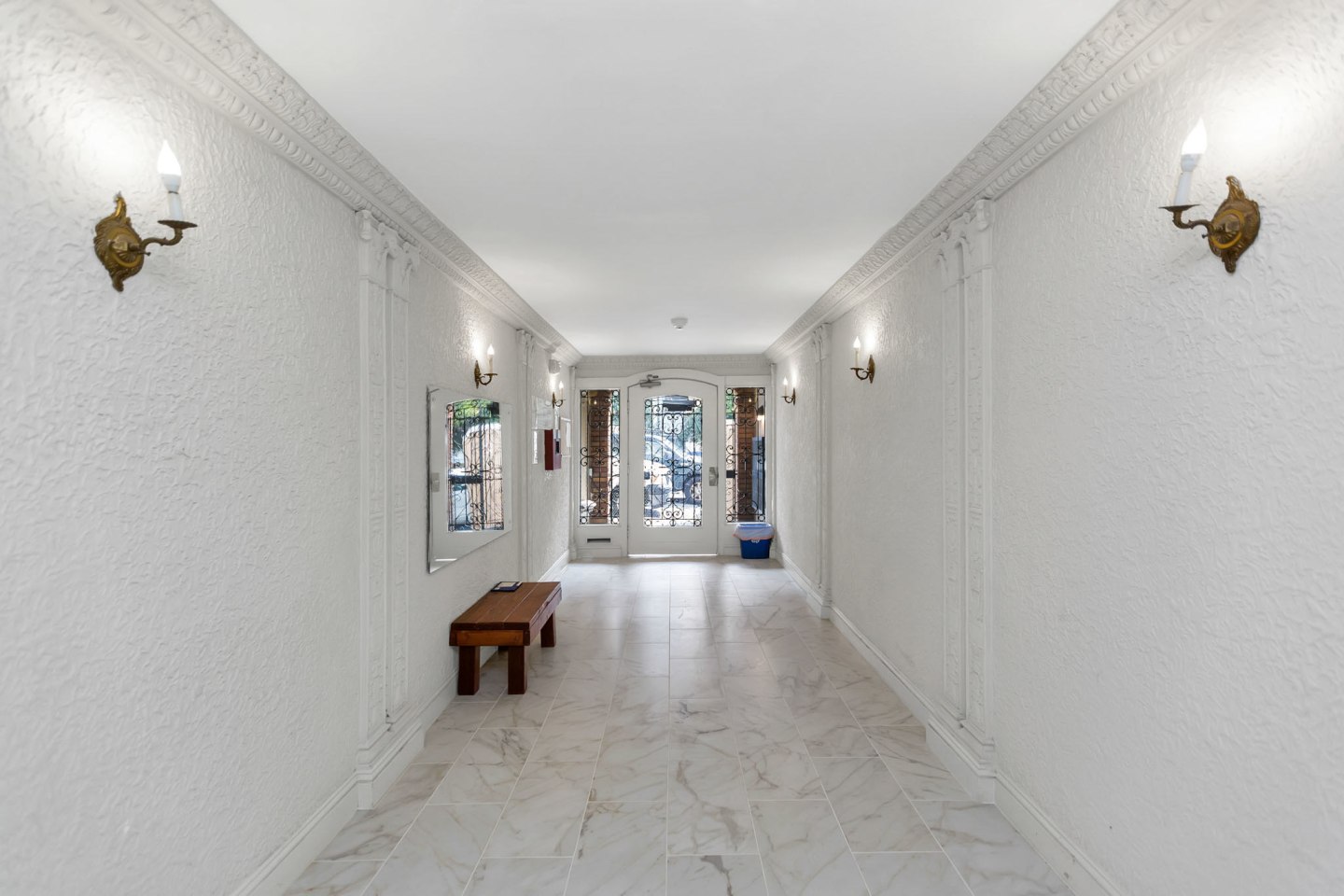 125 Clayton Image 1