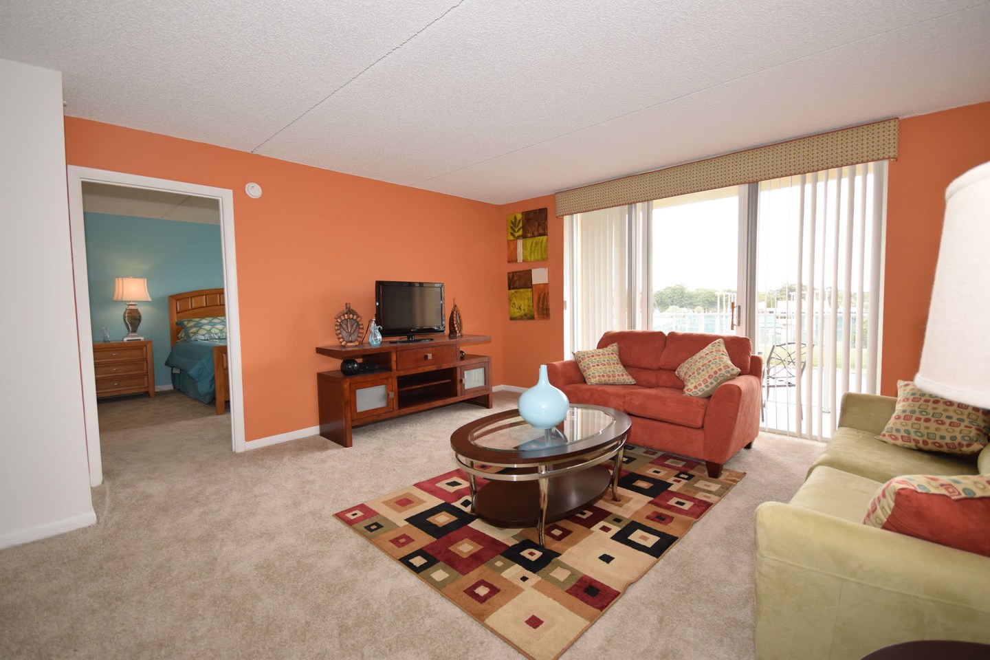 Tennis Towers Apartments Image 8