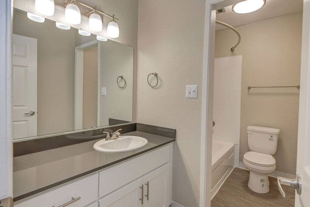 Waverly Flats Image 31