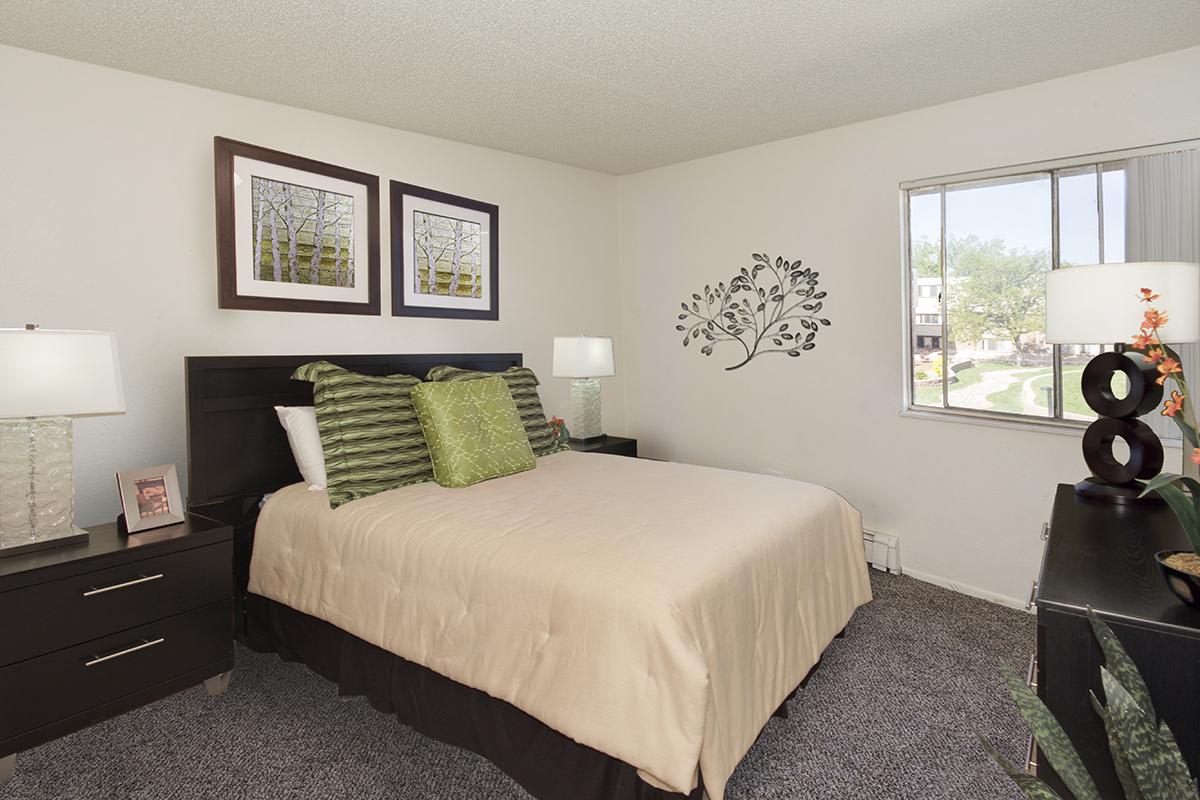 Skyview Condominiums Image 3