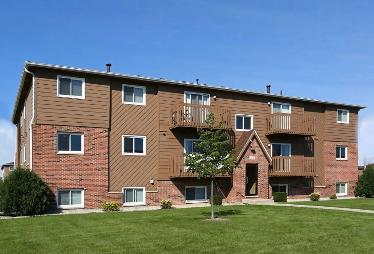 Eco Park Apartments Image 10