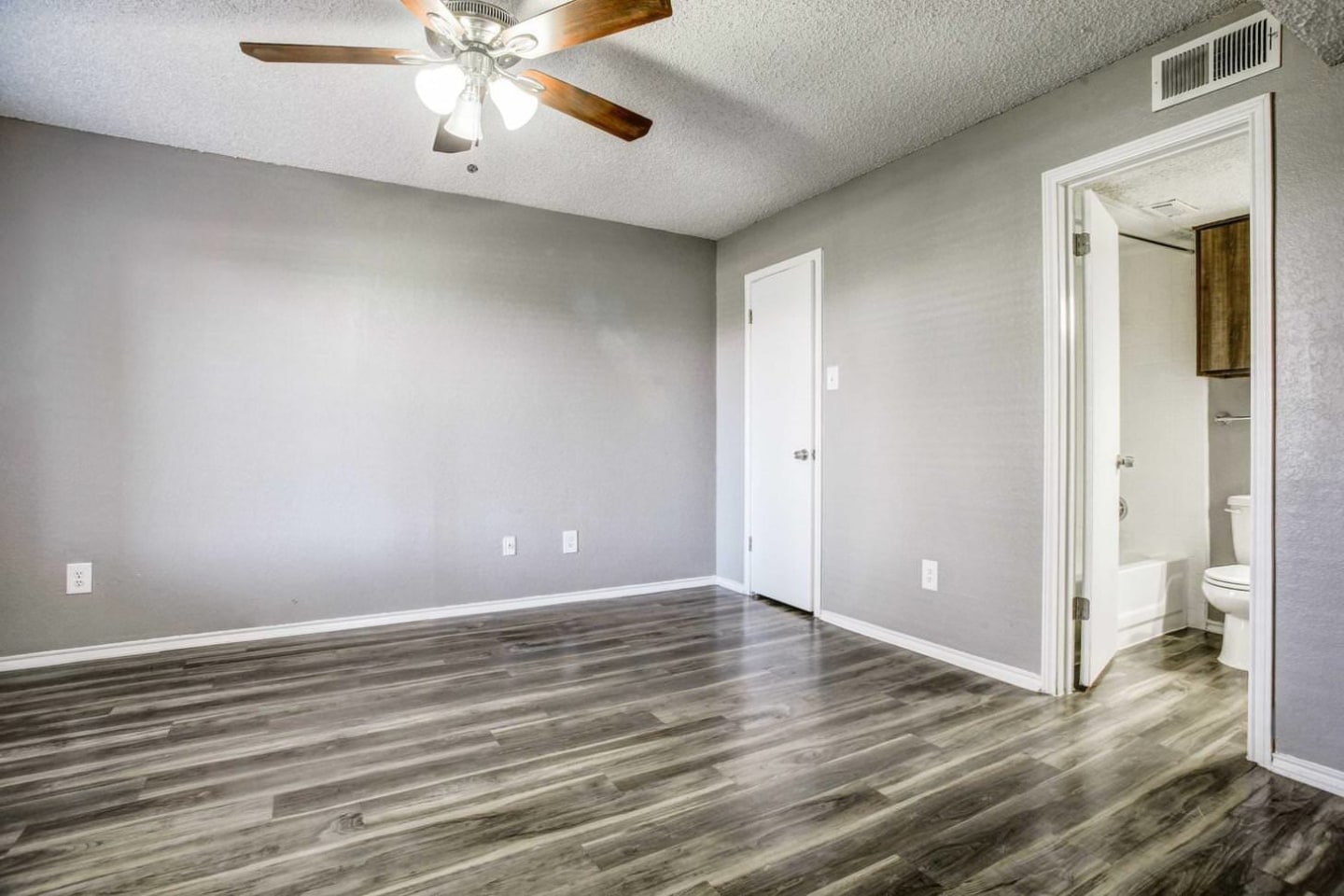 Woodside Lane Apartments Image 5