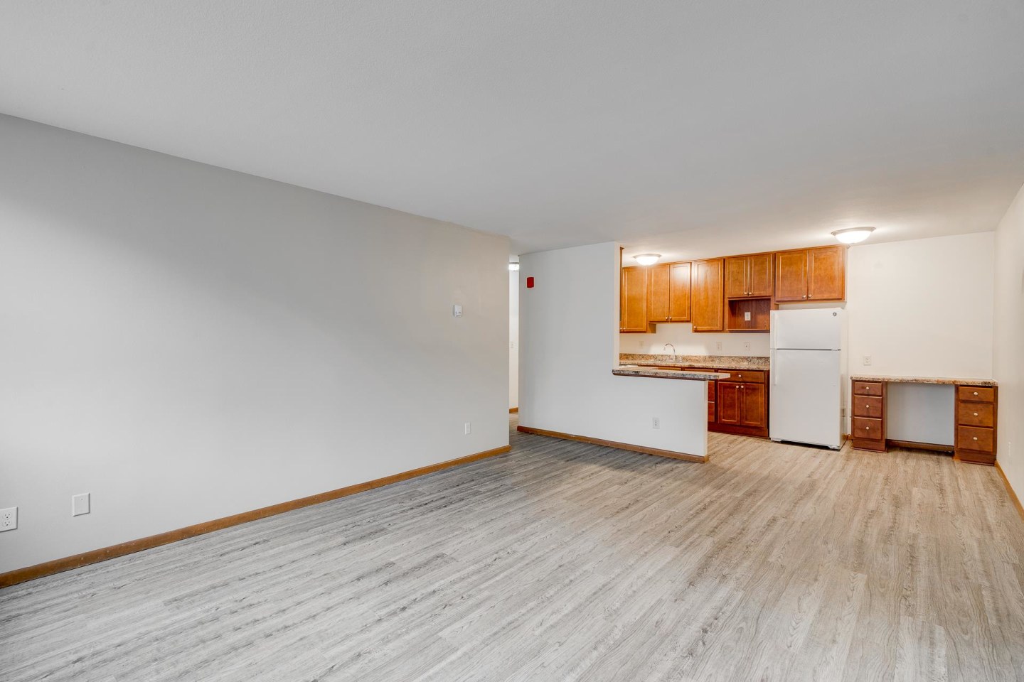 Bryant Manor Apartments Image 20