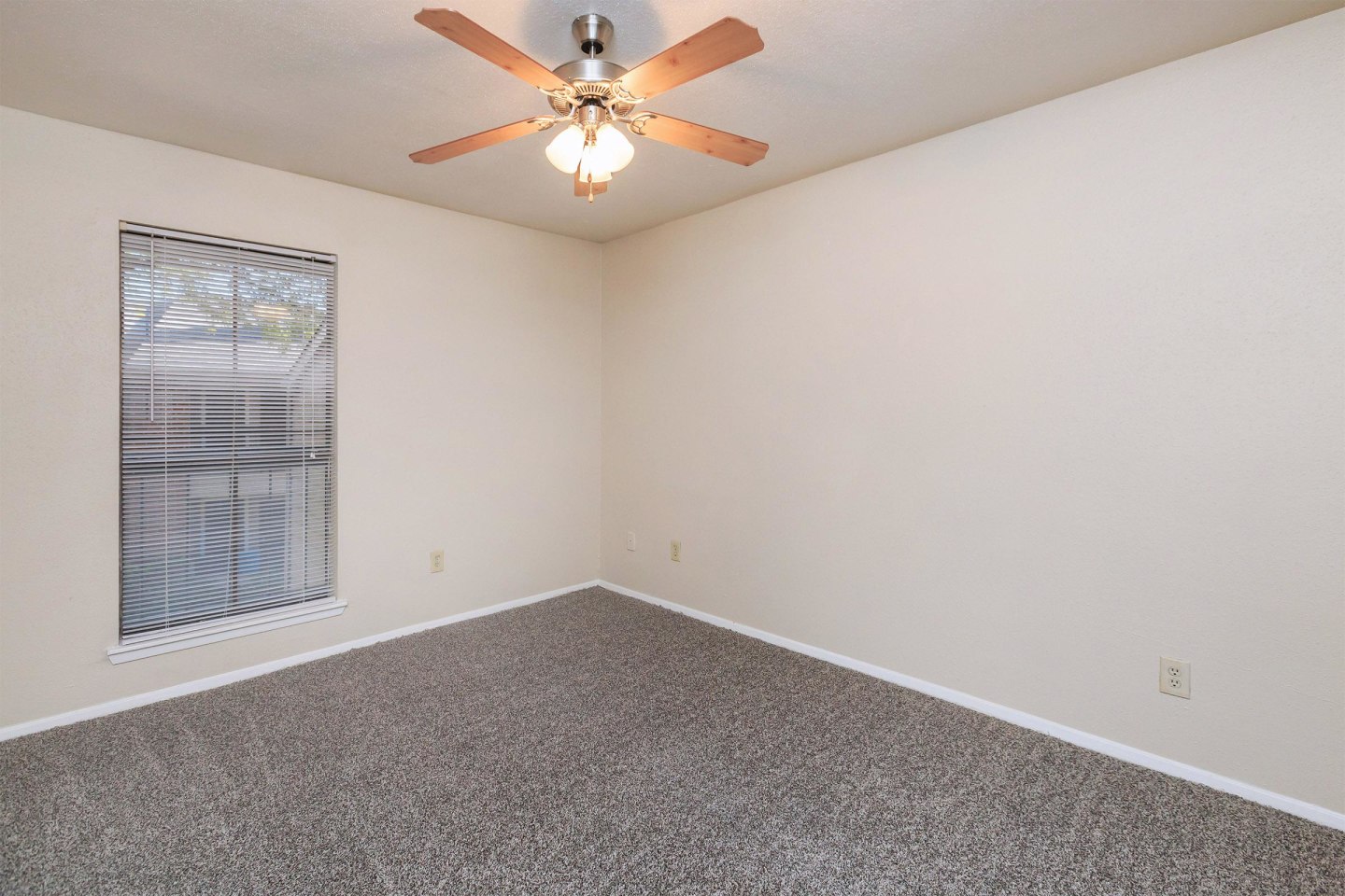 Stone Hollow Apartments Image 12