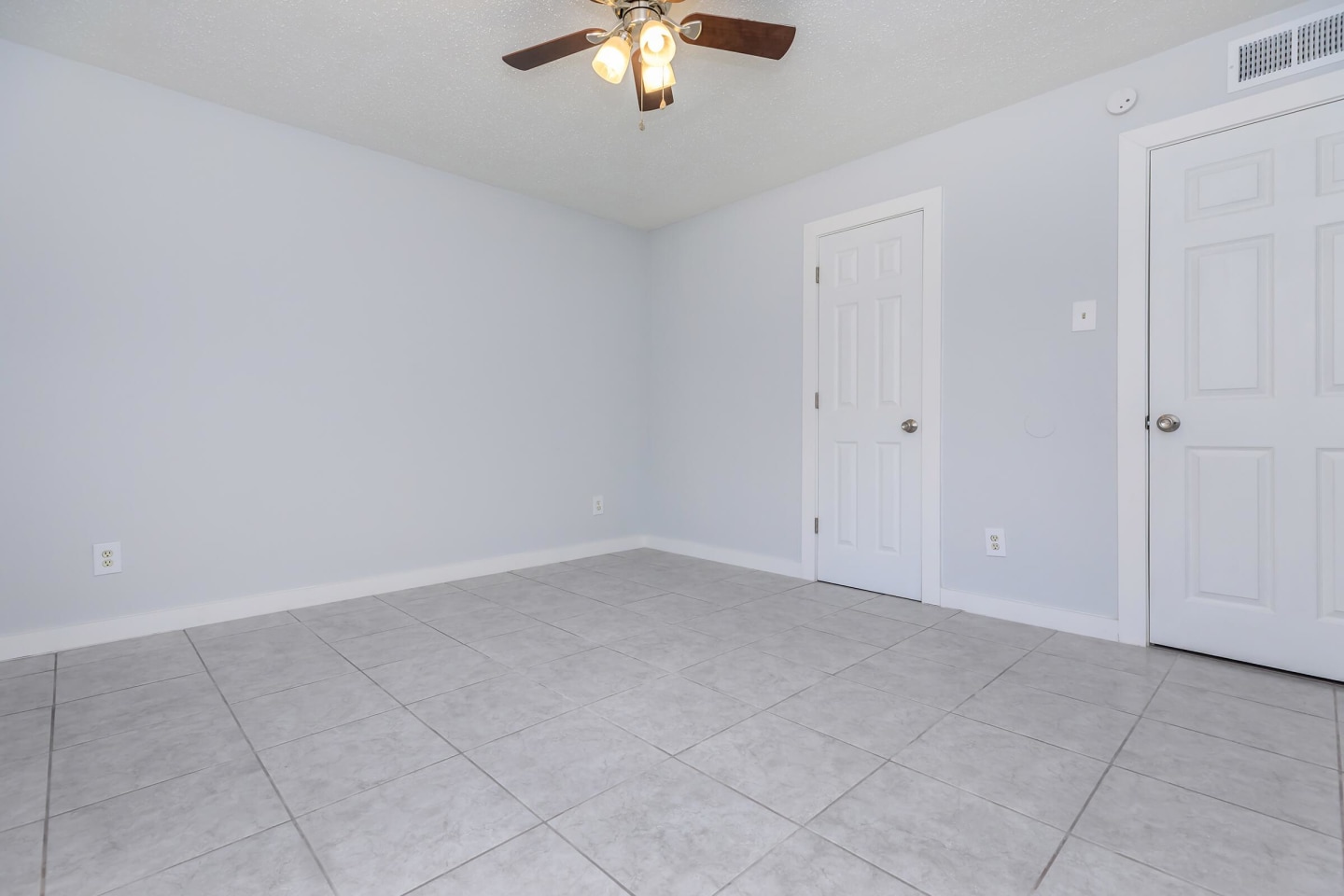 Broadway Park Apartments Image 7
