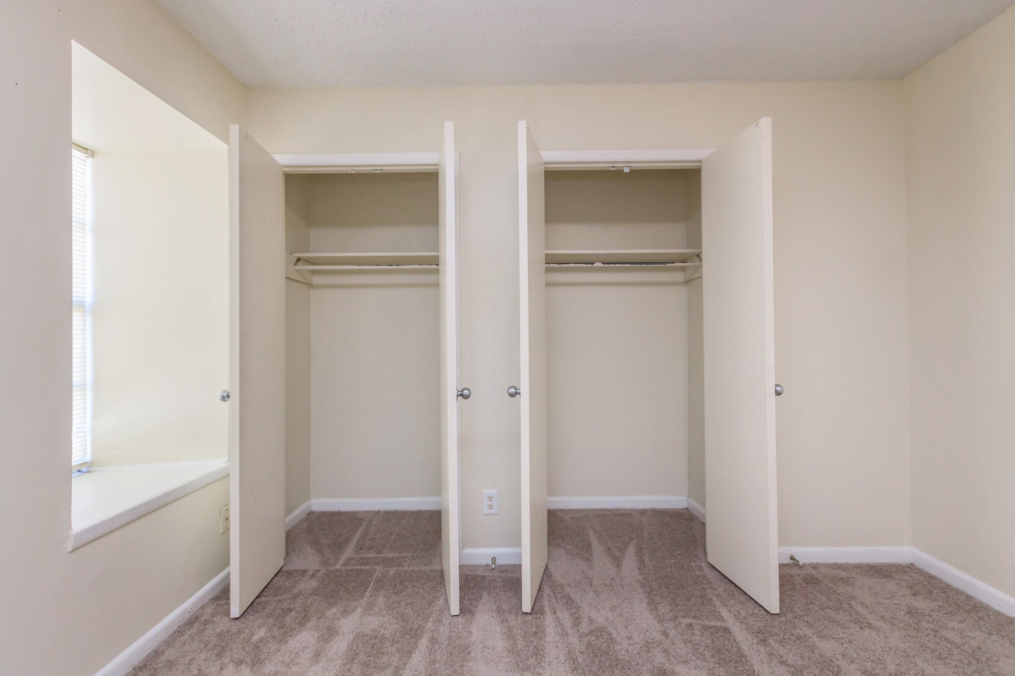 Midtown Oaks Image 7
