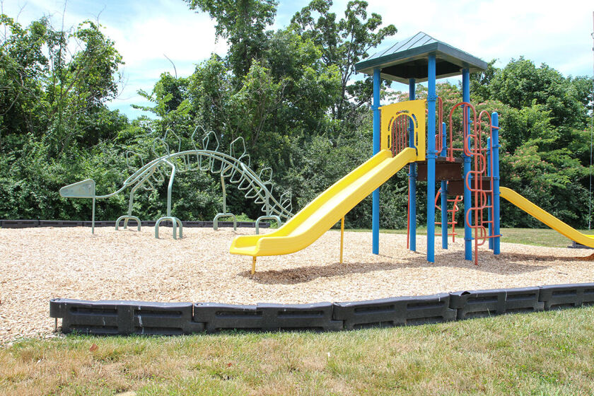 Walden Pond Apartments Image 15
