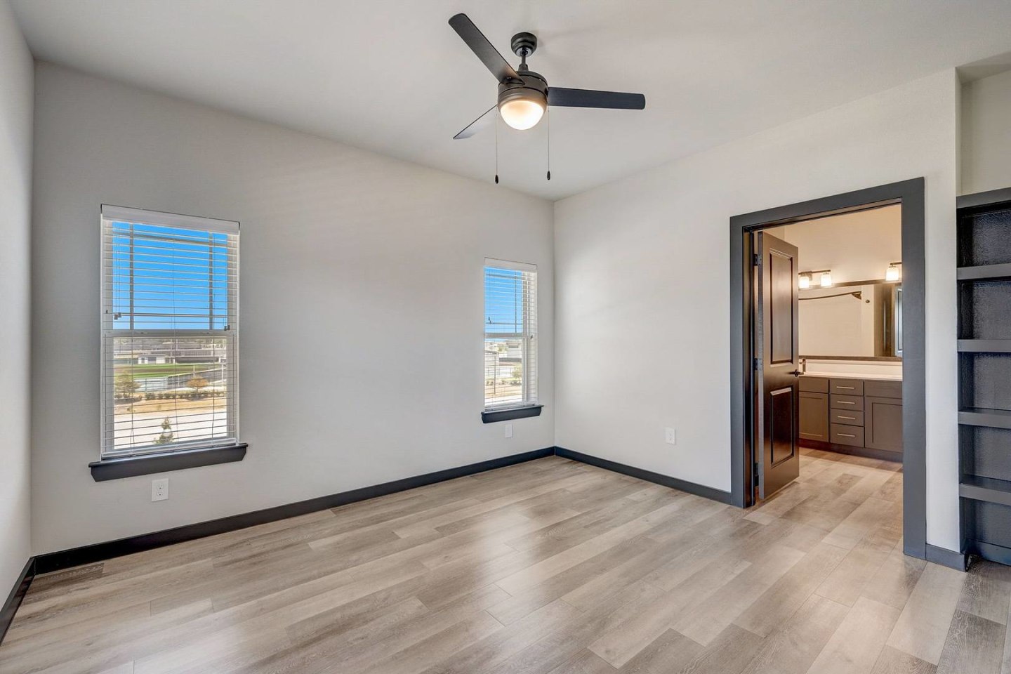 Skyview Flats Image 15
