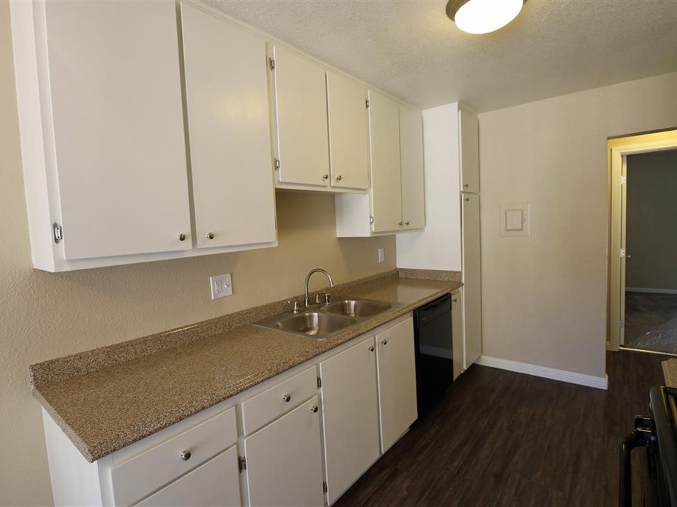 Santiago Apartments Image 4