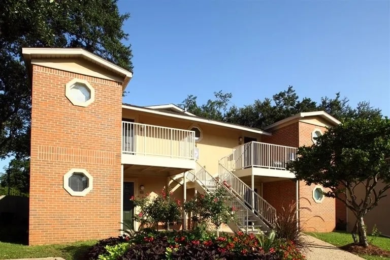 Coastal Pointe Apartments Image 7