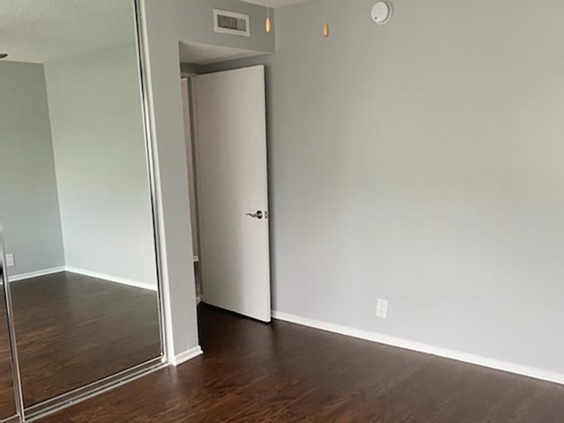 Studio City Midrise Apartments Image 6