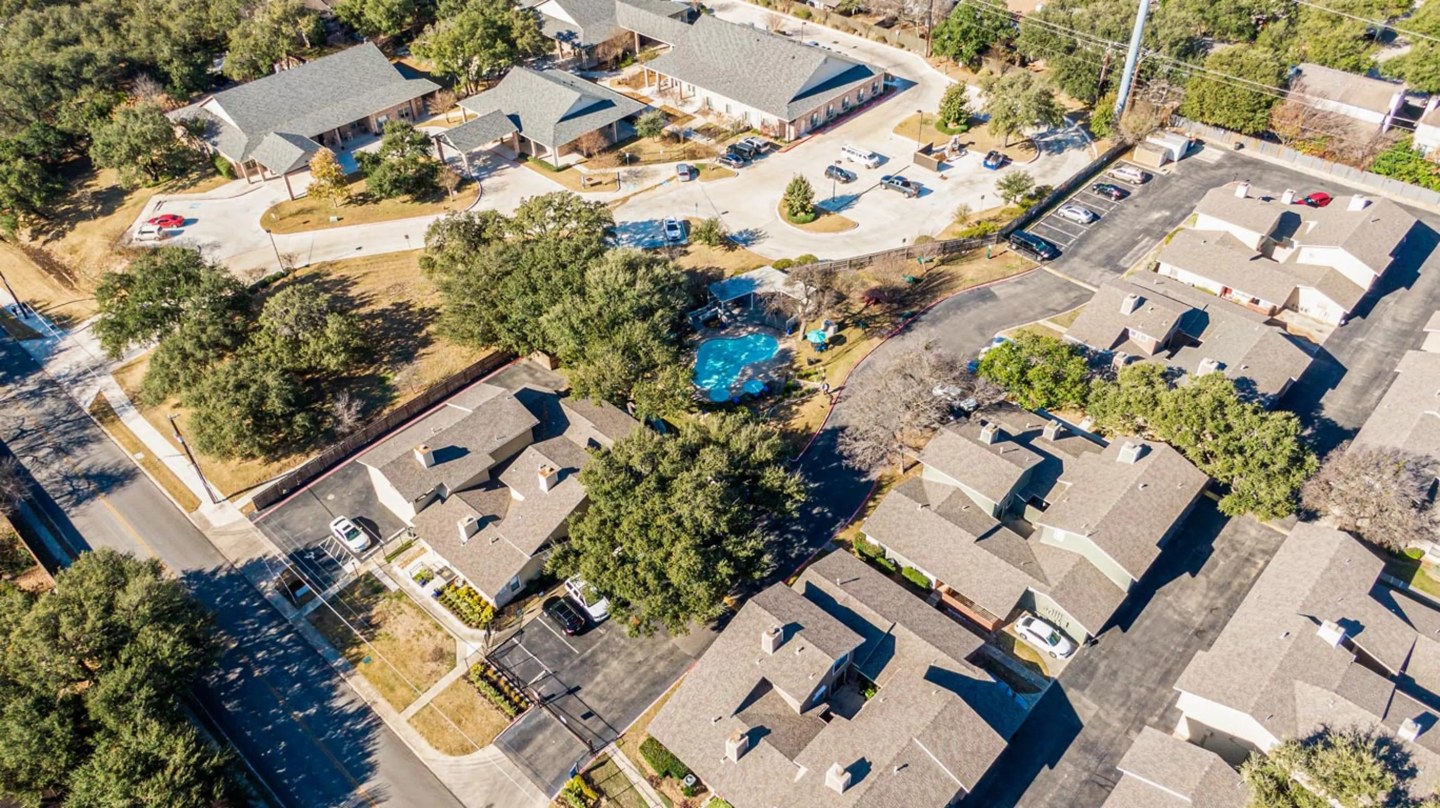 The Camaron Townhomes & Flats Image 3