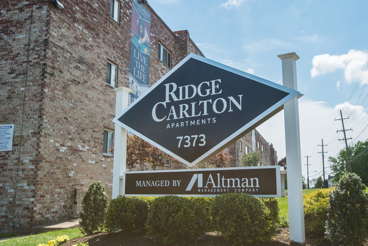 Ridge Carlton Apartments Image 3