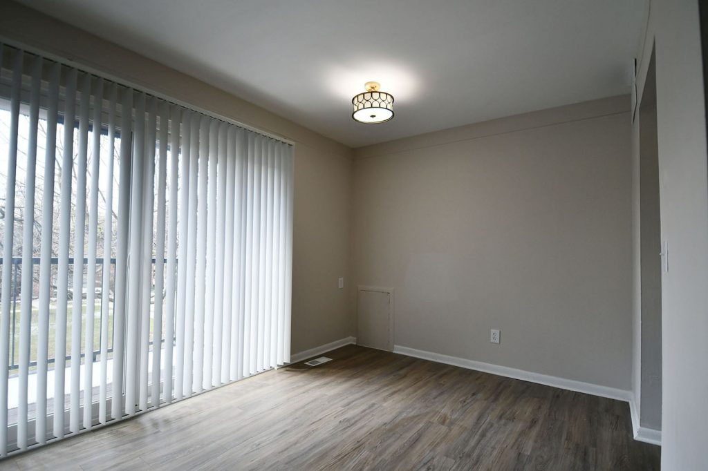 Regency Park Apartments Image 16