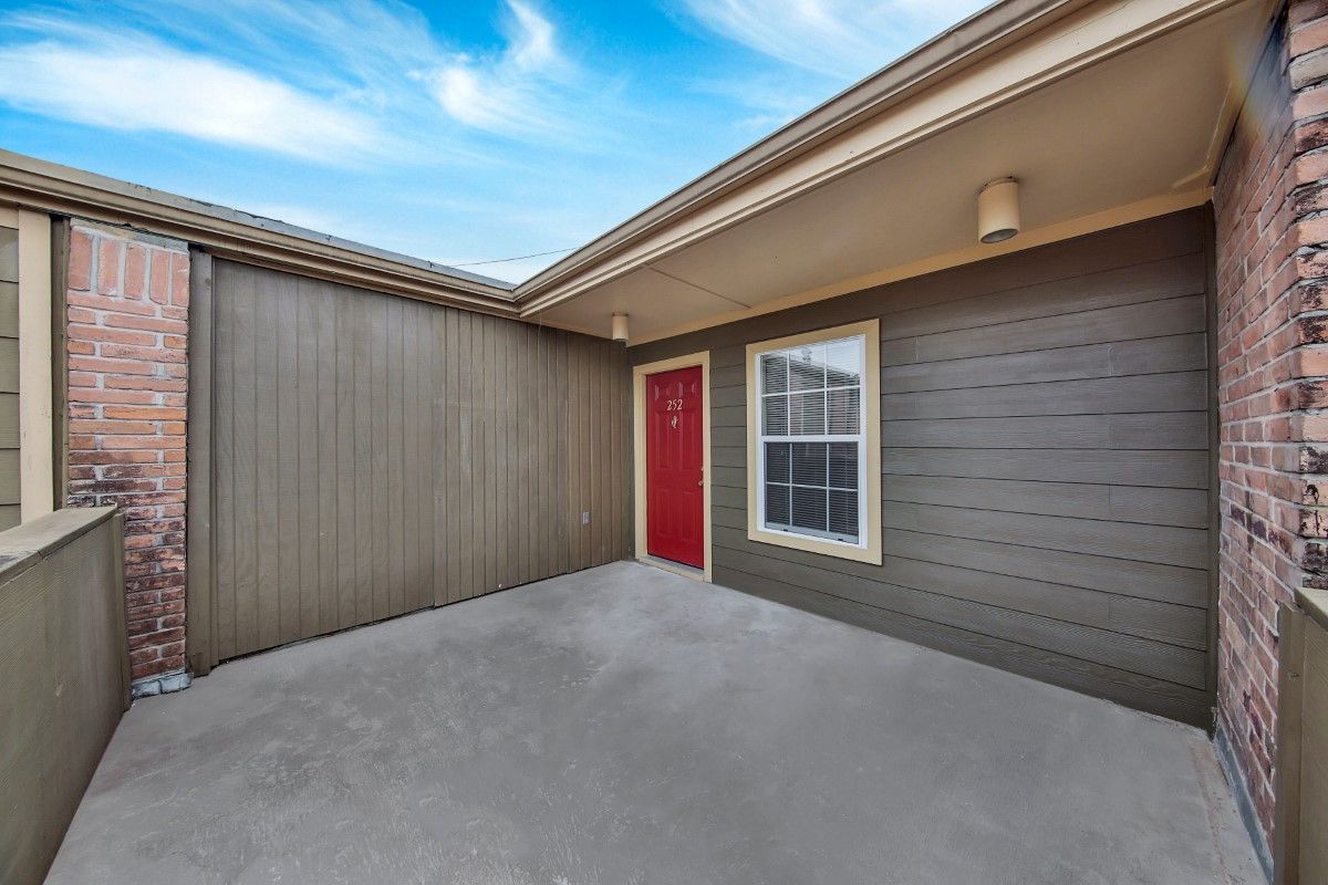 Pelican Pointe Image 15
