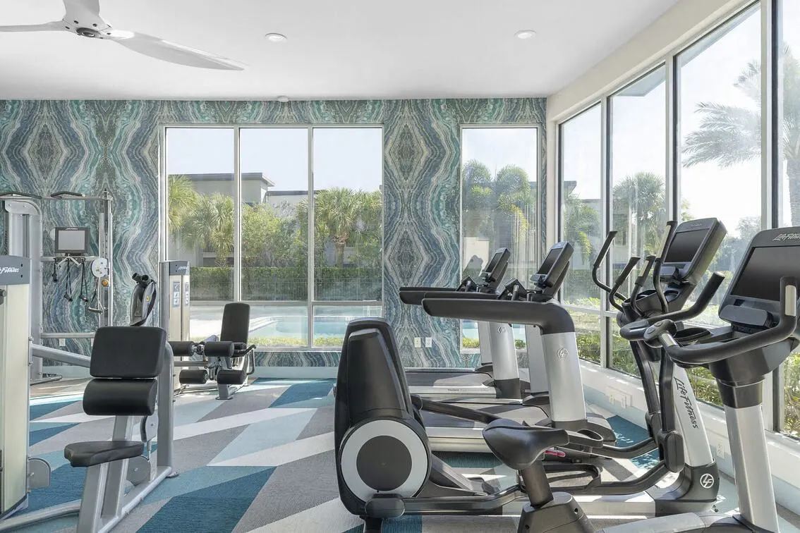 Lakeside Villas Image 8