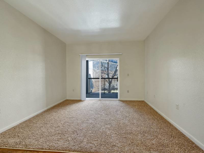 Village Crest Apartments Image 21