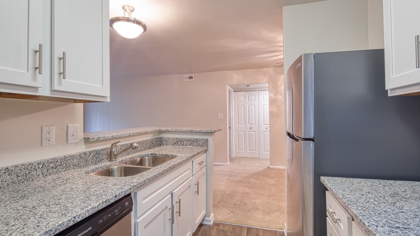 One Central Apartment Homes Image 6