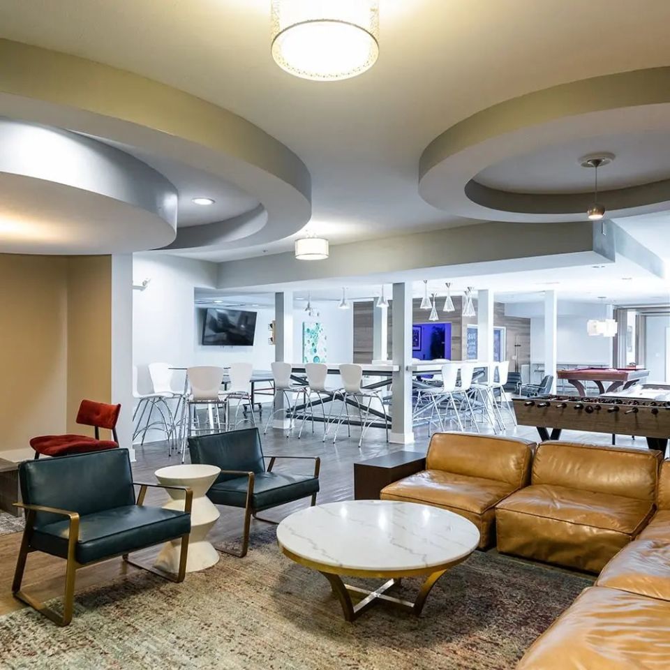 The Luxe on West Call - Student Housing Image 8