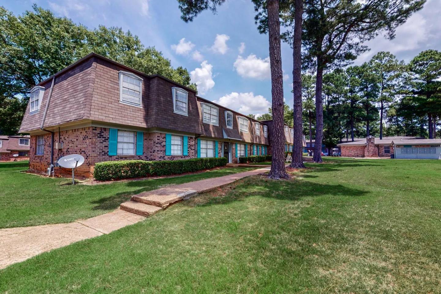 Luxe at Raleigh Apartments Image 37