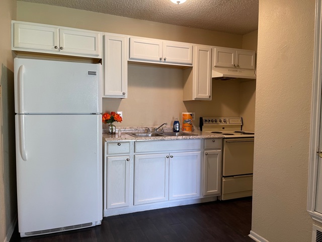 Kelly Apartments Image 1