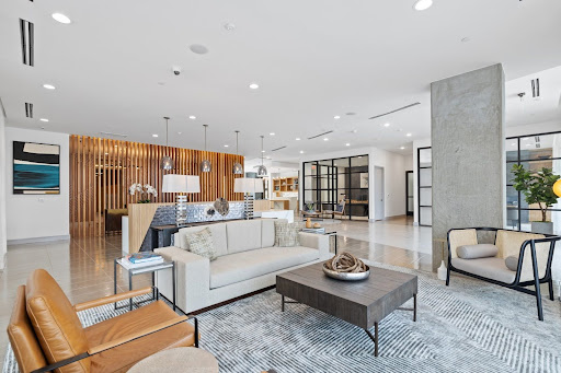 Standard in the Heights Image 30