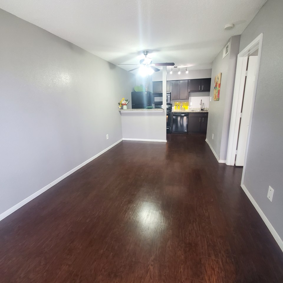 Residence At The Heights Image 17