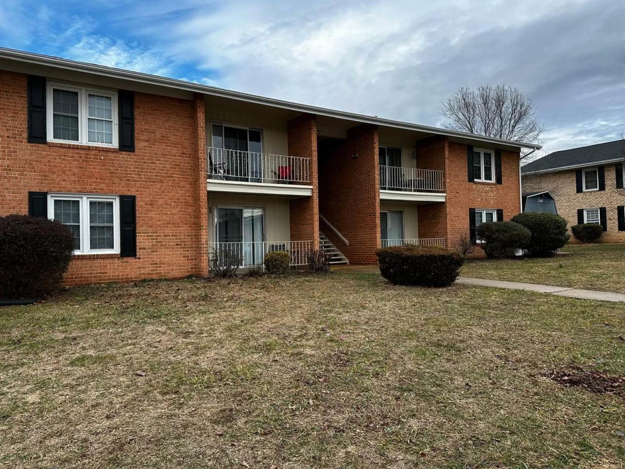 Blue Ridge Apartments Image 4