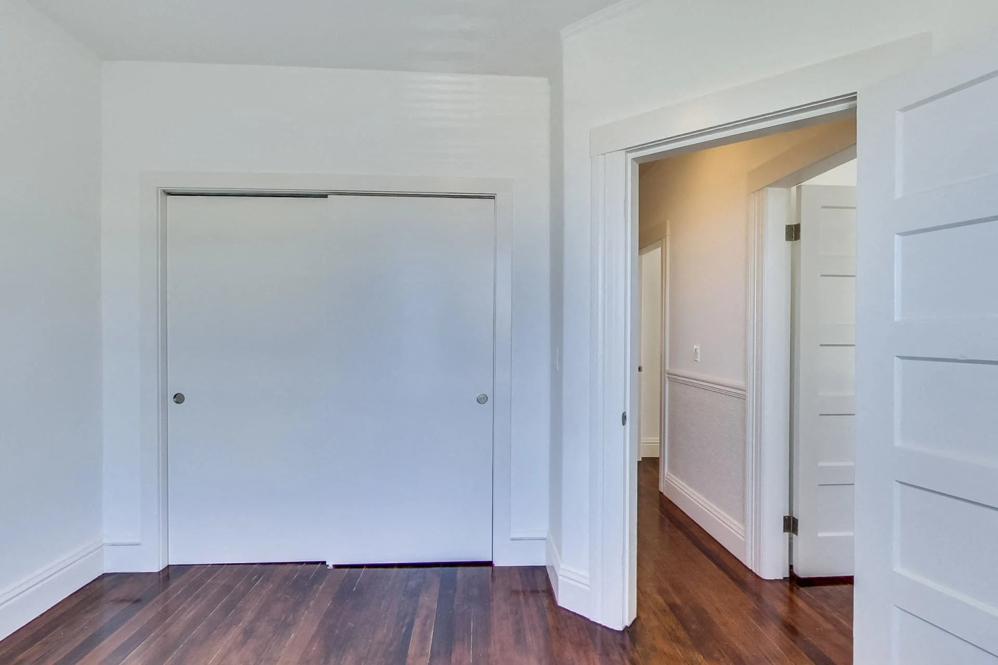 322 STANYAN Image 6