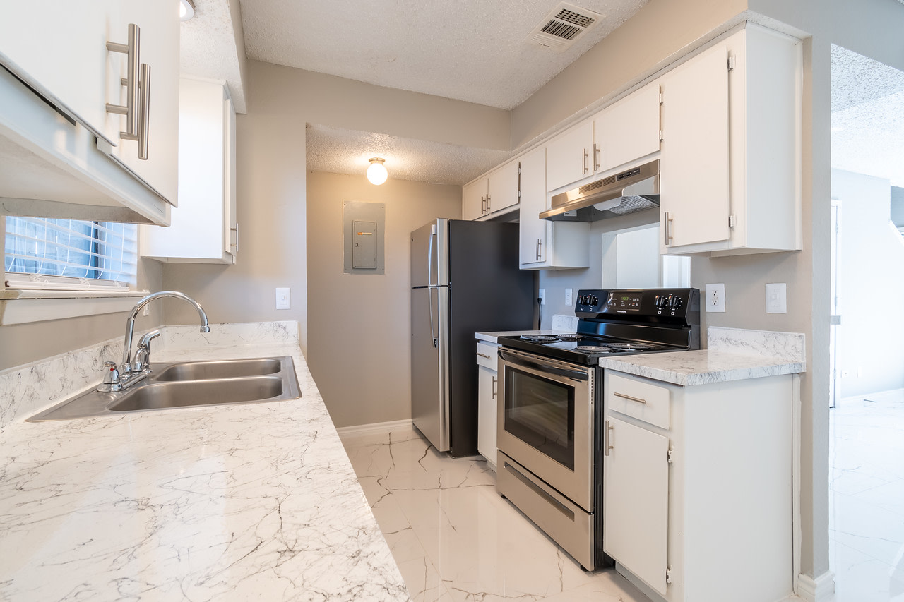 Central Park Town Homes Image 1