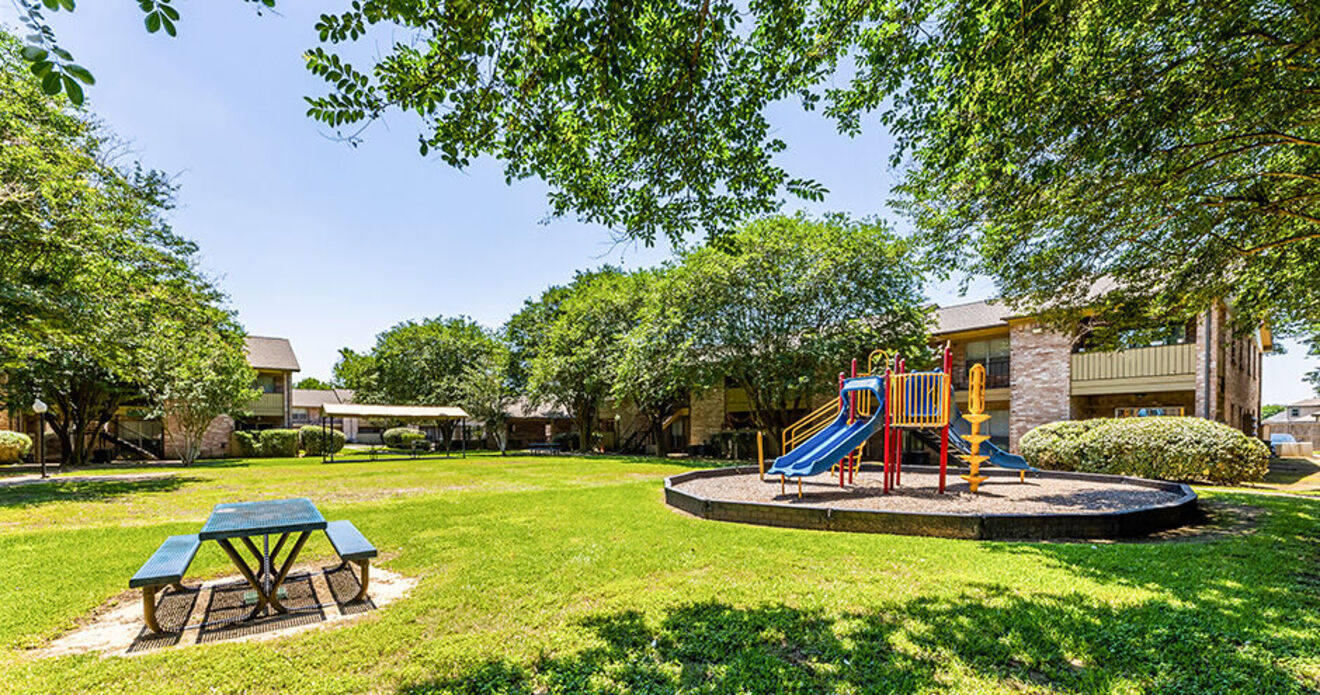 Brookhollow Apartments Image 7