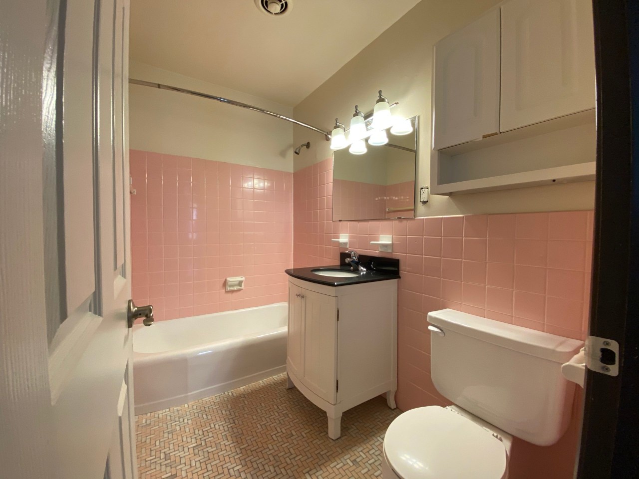West 7th Apartments Image 2