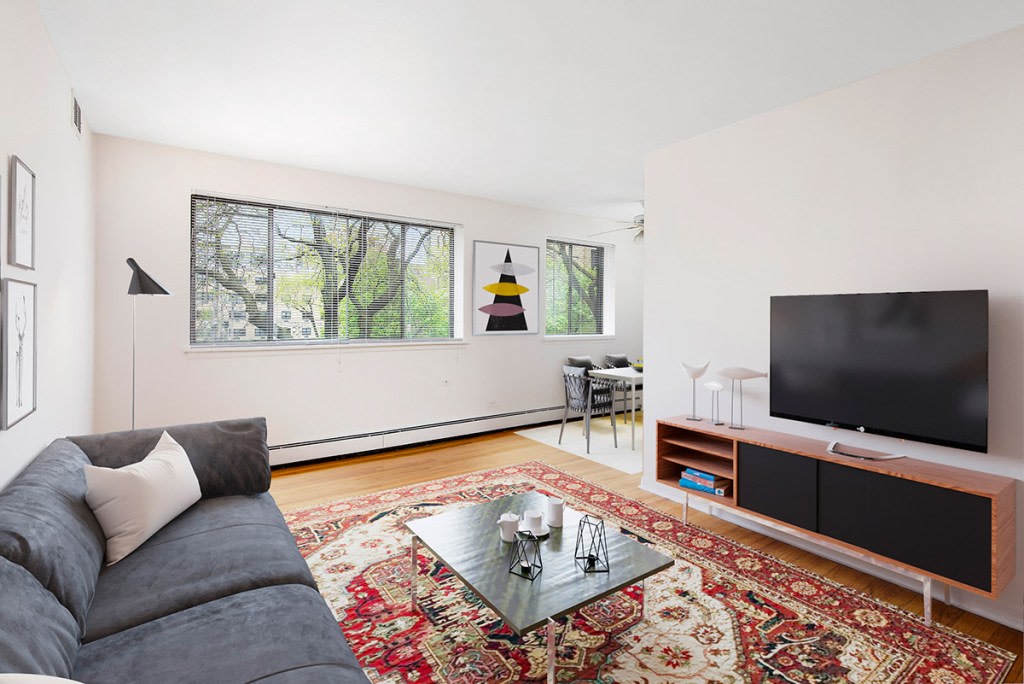 455 West Wellington Image 4