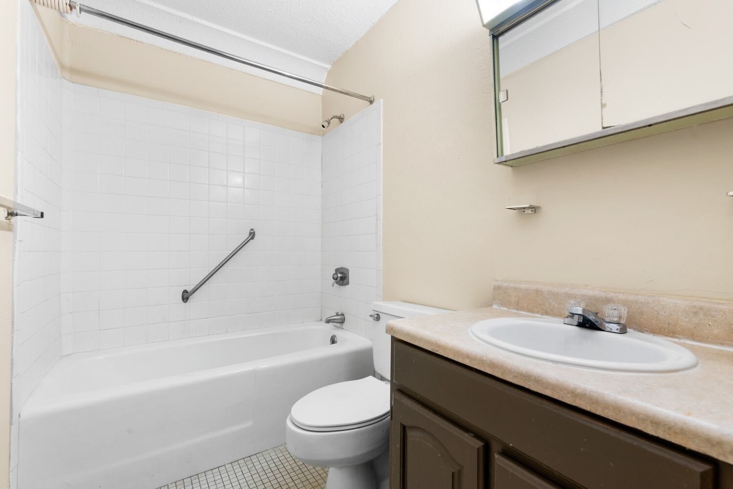 Glendale Park Apartments - Senior Housing Image 8