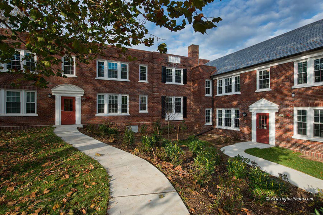 Colonial Village Apartments Image 42