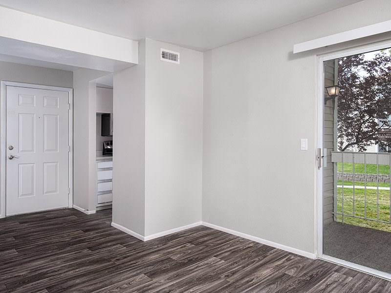 Creekview Apartments Image 5