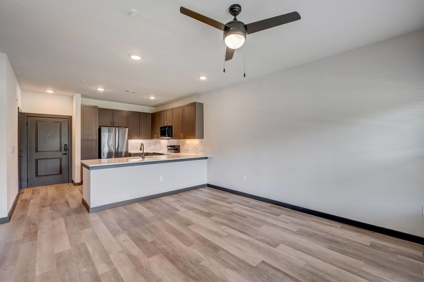 Skyview Flats Image 35