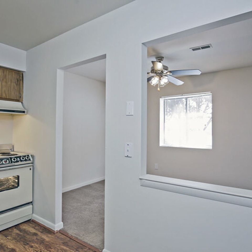 Burnam Woods Apartments Image 22